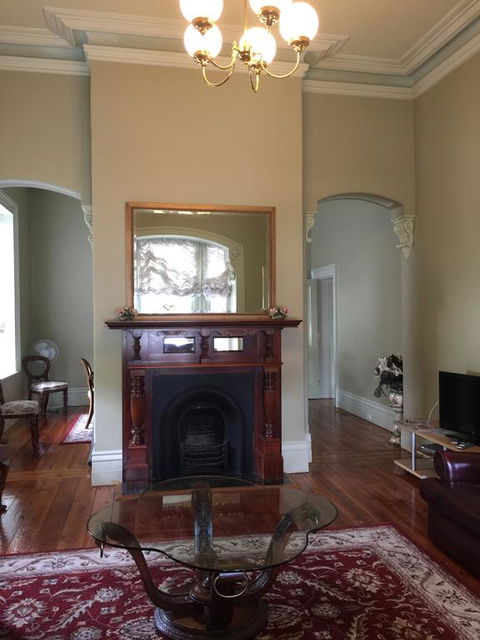 Newport Homestay & Lodge - The Heritage Guest House - Accommodation Brisbane 2