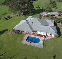 Newyan  Maleny