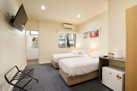 Nightcap At High Flyer Hotel - Accommodation Brisbane 2