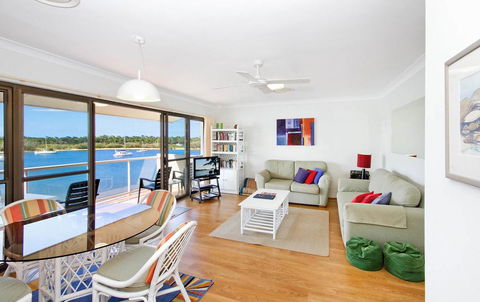 Noosa Shores Apartment 30 - Accommodation Brisbane 2