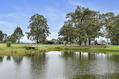 Nulkaba Escape, Super Central, Walk To Zoo, Short Drive To Potters + Wineries - Accommodation Brisbane 1