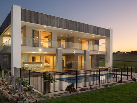 Ocean Breeze - Accommodation Brisbane 1