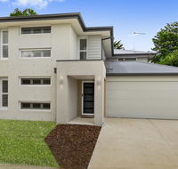 OCEAN BREEZE Family Home - Accommodation Brisbane