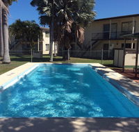 Ocean Breeze Units - Accommodation Brisbane