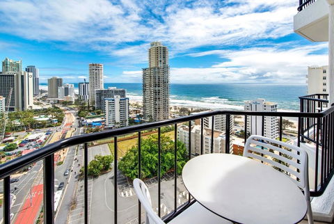 Ocean View King Room - Surfers Paradise - Accommodation Brisbane 3