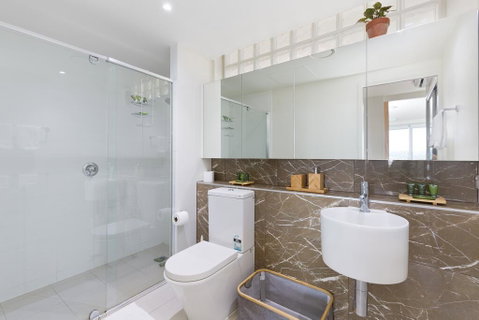 Ocean Views - Accommodation Brisbane 2