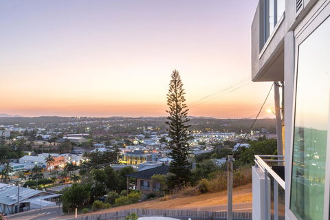 Ocean Views - Accommodation Brisbane 3