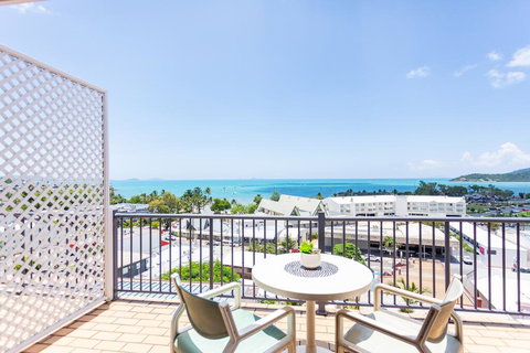 OCEAN VIEWS 10A - Accommodation Brisbane 0