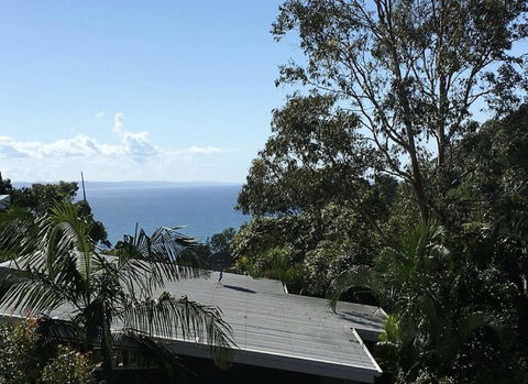 Ocean Views, Luxury Living In Noosa Heads - Unit 2/13 Angler Street - Accommodation Brisbane 2