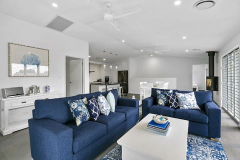 Ocean Views, Luxury Living In Noosa Heads - Unit 2/13 Angler Street - Accommodation Brisbane 0