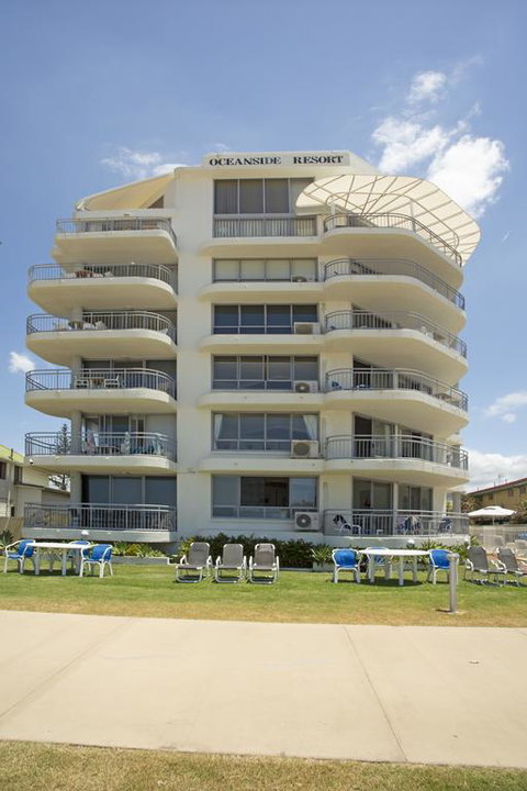 Oceanside Resort - Absolute Beachfront Apartments - Accommodation Brisbane 3