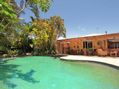 Okinja 71 - Tropical 4 BDRM Home With Pool - Accommodation Brisbane 0
