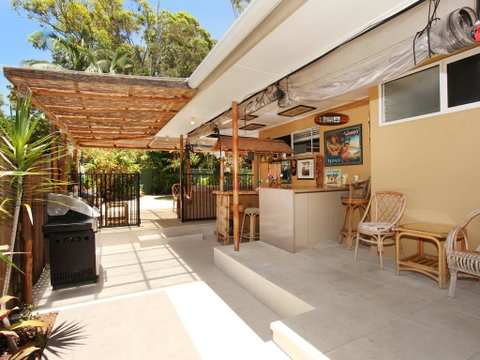 Okinja 71 - Tropical 4 BDRM Home With Pool - Accommodation Brisbane 1
