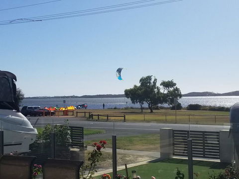 ON THE ESTUARY - Accommodation Brisbane 1