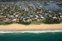 Oomoo 27b - 4 BDRM Townhouse - Close to Beaches