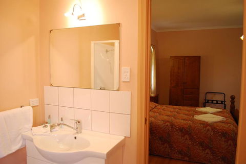 Osteria Sanso B&B - Accommodation Brisbane 3