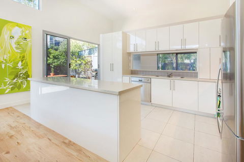 PALM COURT RETREAT - MORNINGTON - Accommodation Brisbane 3