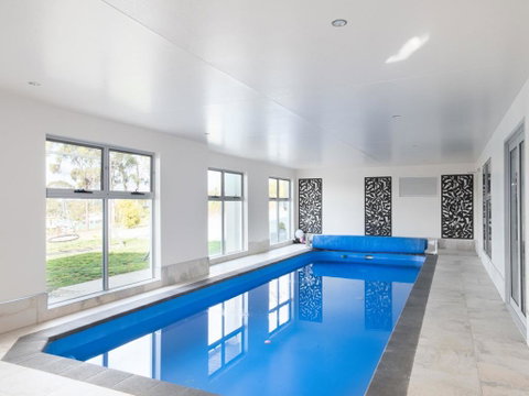 Paradise Point - Tamar Valley 14 Persons Residence With Pool - Accommodation Brisbane 2