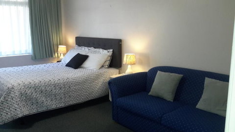 Paramount Motel - Accommodation Brisbane 0