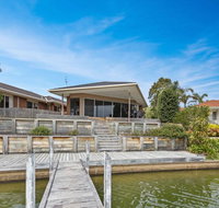 Pelican Brief - relaxing canal frontage - Accommodation Brisbane