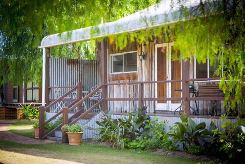 Peppercorn Cabin - Accommodation Brisbane 1