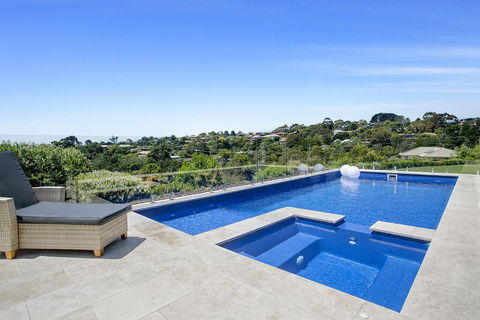 Perla Marina - Luxury Family Retreat With Heated Pool, Spa, Playground - Accommodation Brisbane 1