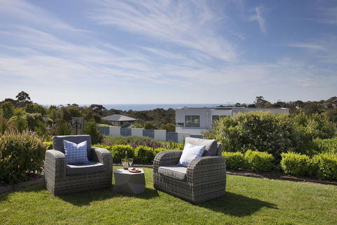 Perla Marina - Luxury Family Retreat With Heated Pool, Spa, Playground - Accommodation Brisbane 2