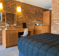 Peter Allen Motor Inn - Accommodation Brisbane