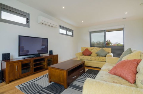 PIER 55 - DROMANA... - Accommodation Brisbane 3