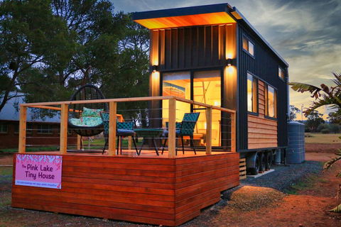 Pink Lake Tiny House - Accommodation Brisbane 0