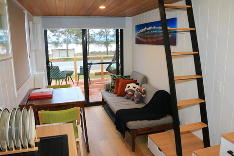 Pink Lake Tiny House - Accommodation Brisbane 3
