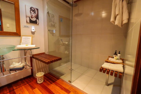 PK Illusions - Accommodation Brisbane 1