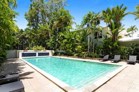 Plantation House 1 Spacious 4 Bedroom House Near Beach WIFI Netflix Telstra TV Playground Pool BBQ - Accommodation Brisbane 0