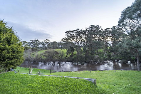 Platypus Waters B&B - Accommodation Brisbane 3