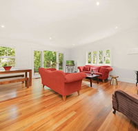 Poet's Cottage - Fireplace Close to Treks - Accommodation Brisbane