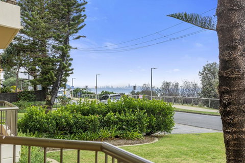 POINTVIEW LODGE, UNIT 1 - Accommodation Brisbane 0