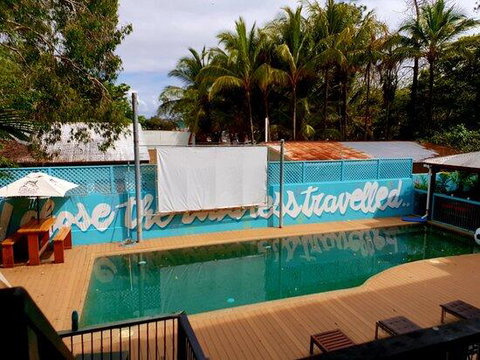 Port Douglas Backpackers - Accommodation Brisbane 1