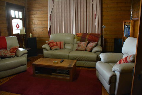Portarlington Vicarage - Accommodation Brisbane 3