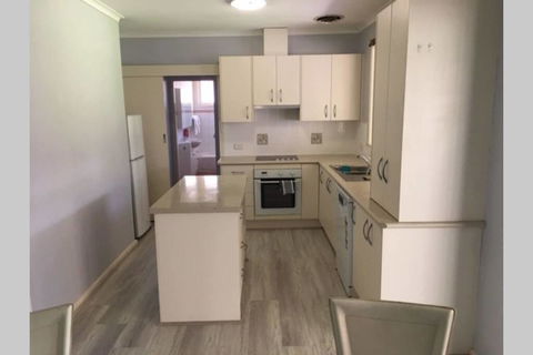 Pretty Home In Quiet Cul De Sac Near Knox City - Accommodation Brisbane 3