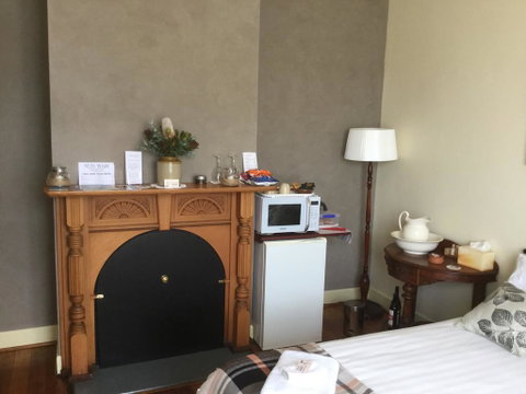 Pump Jack B&B - Accommodation Brisbane 3