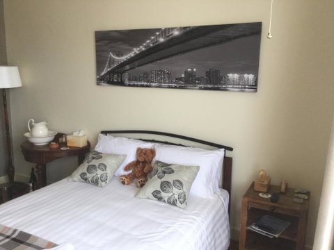 Pump Jack B&B - Accommodation Brisbane 2