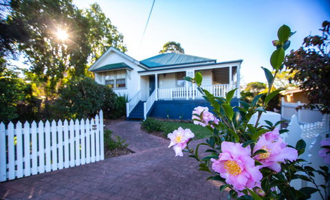 Queen Bee Cottage, Milton - Accommodation Brisbane 0