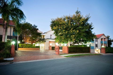 Ramada By Wyndham Brisbane Windsor - Accommodation Brisbane 1