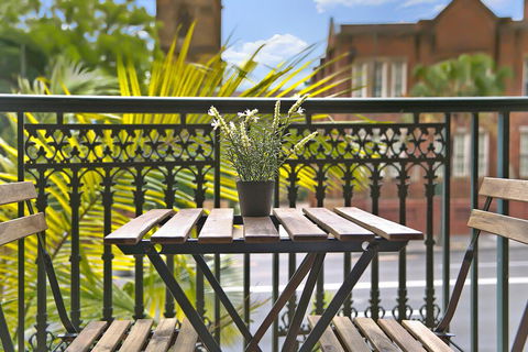 REDFERN 3 BEDROOM APARTMENT FREE PARKING WALK TO CENTRAL STATION NRE187 - Accommodation Brisbane 1