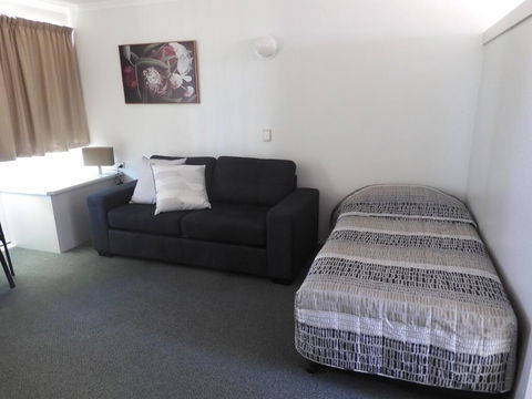 Reef Adventureland Motor Inn - Accommodation Brisbane 3