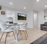 Renovated unit in the heart of Macquarie Park - Accommodation Brisbane