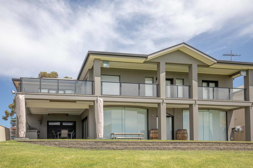 White Sands SA Accommodation Brisbane