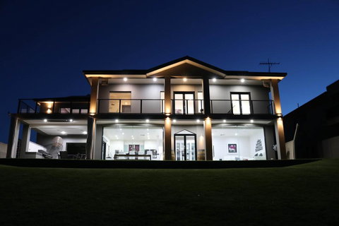 River Devine - Accommodation Brisbane 1