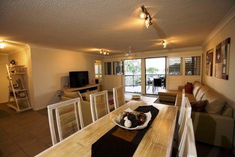 Riverdance Apartments - Accommodation Brisbane 2