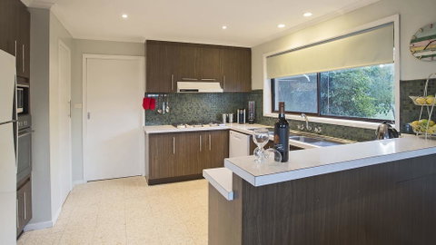 ROANJOKA - DROMANA.... - Accommodation Brisbane 0